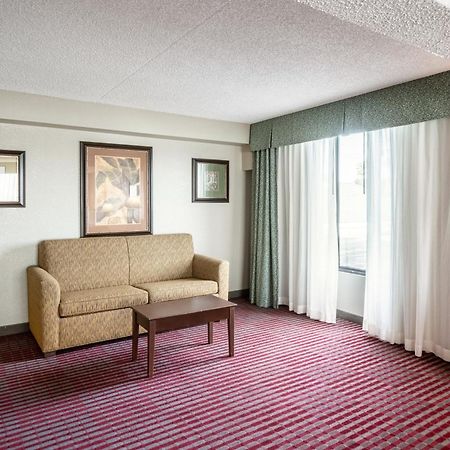 クオリティー イン レイクランド ノース エクステリア 写真